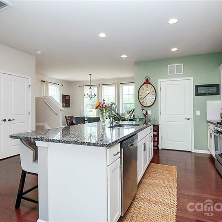 Coliving in Sterling - South Charlotte, Charlotte