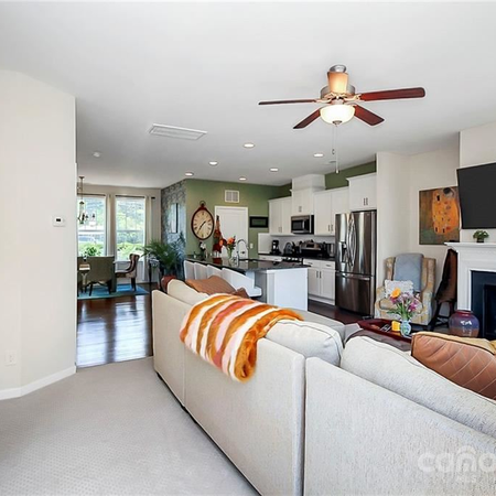 Coliving in Sterling - South Charlotte, Charlotte