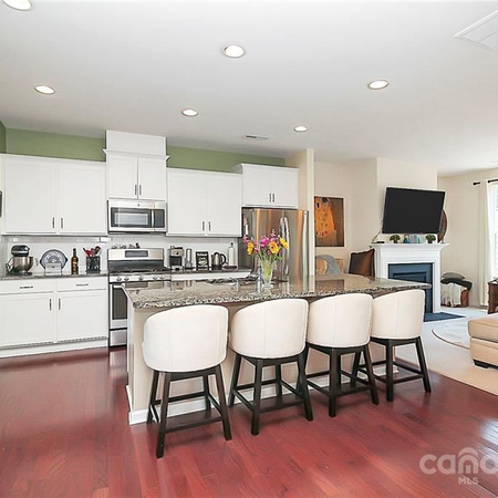 Coliving in Sterling - South Charlotte, Charlotte