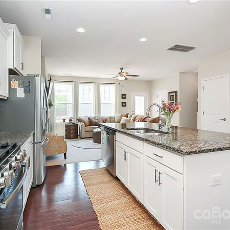 Coliving in Sterling - South Charlotte, Charlotte