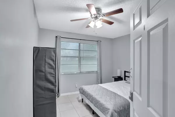 Coliving in Cocoa - Outer Orlando, Orlando