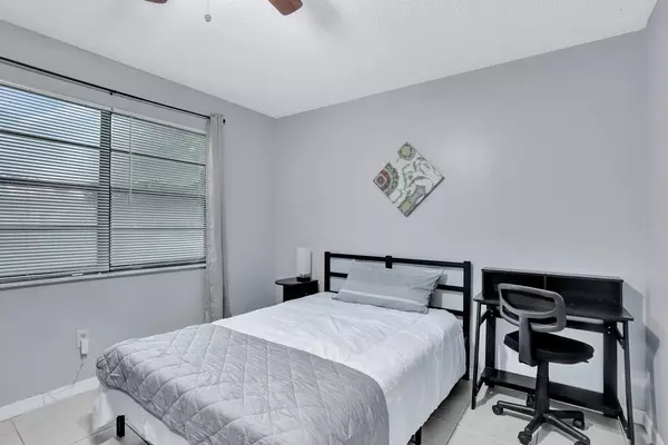 Coliving in Cocoa - Outer Orlando, Orlando