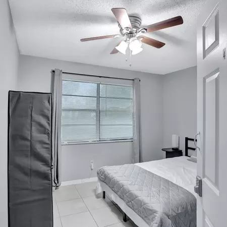 Coliving in Cocoa - Outer Orlando, Orlando