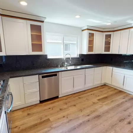 Coliving in East Palo Alto - Peninsula, San Francisco