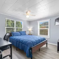 Coliving in Live Oaks Square - East Tampa, Tampa