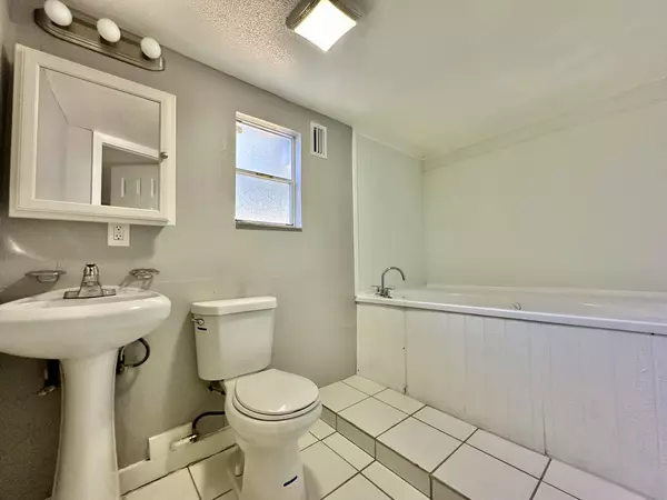 Coliving in Lealman - Clearwater-St. Petersburg, Tampa