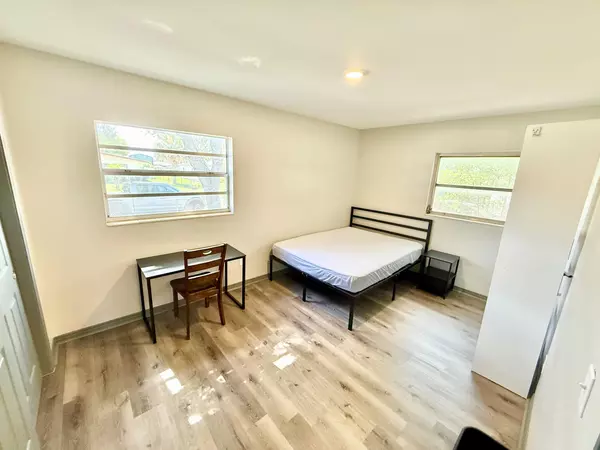 Coliving in University Square - North Tampa, Tampa