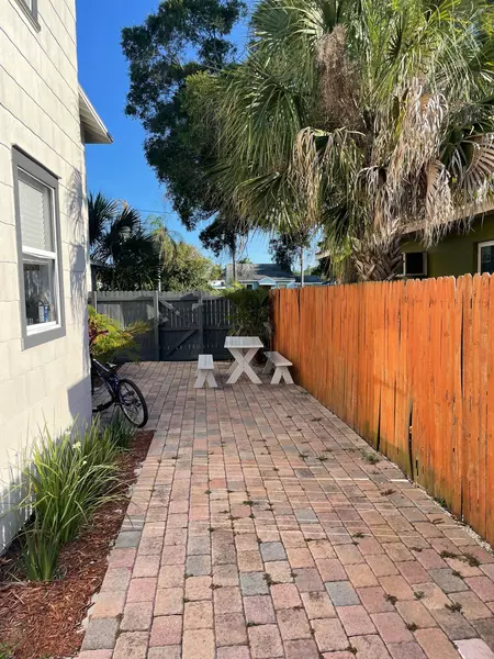 Coliving in Kenwood - Clearwater-St. Petersburg, Tampa