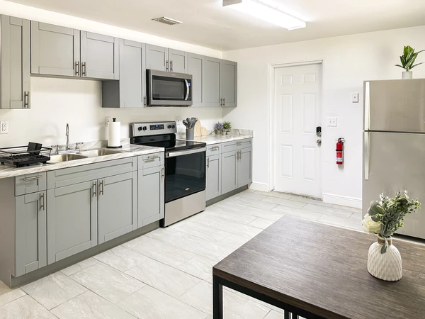 Coliving in Grant Park Tampa - East Tampa, Tampa