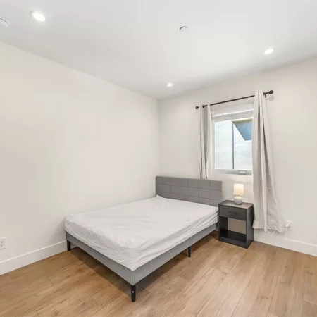 Coliving in Valley Village - San Fernando Valley, Los Angeles