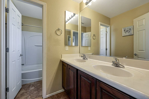 Coliving in Gilbert - SE Valley, Phoenix