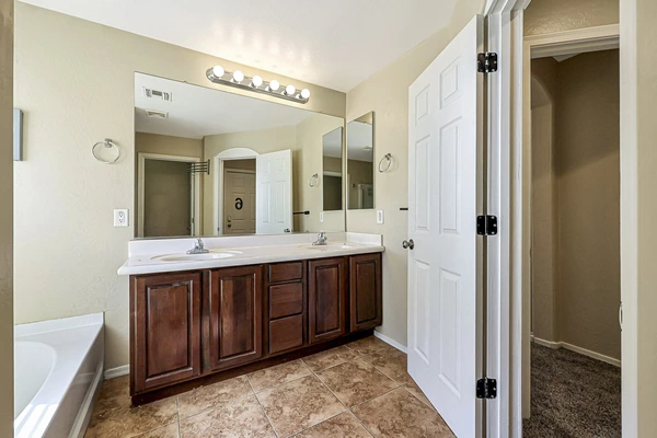 Coliving in Gilbert - SE Valley, Phoenix