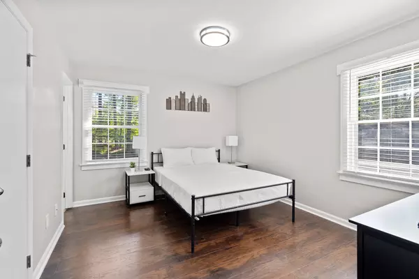 Coliving in Knightdale - Outer Triangle, Raleigh