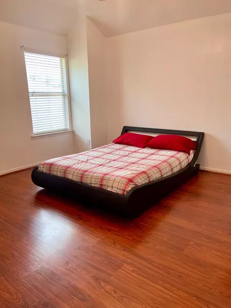 Coliving in Spring - Ne Houston, Houston