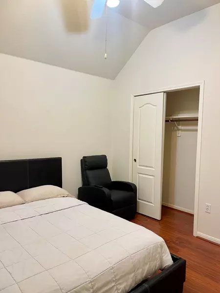 Coliving in Spring - Ne Houston, Houston