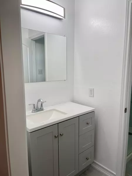 Coliving in Spring - Ne Houston, Houston