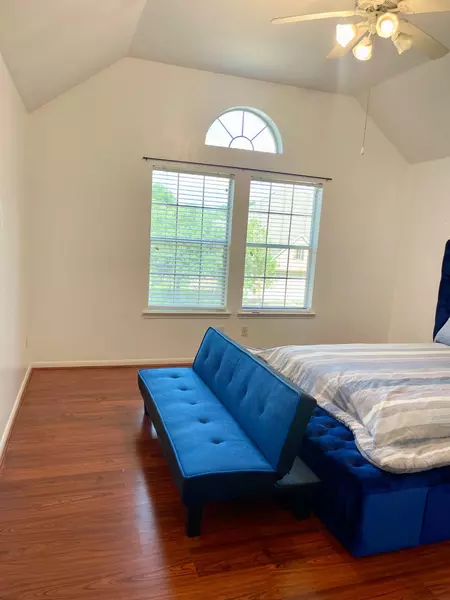 Coliving in Spring - Ne Houston, Houston