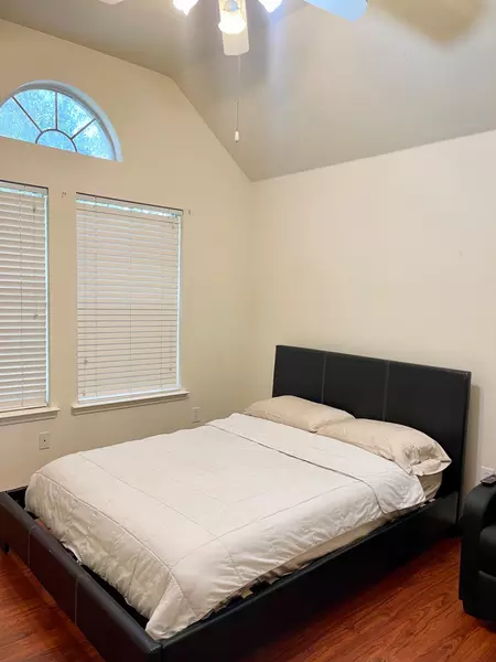 Coliving in Spring - Ne Houston, Houston