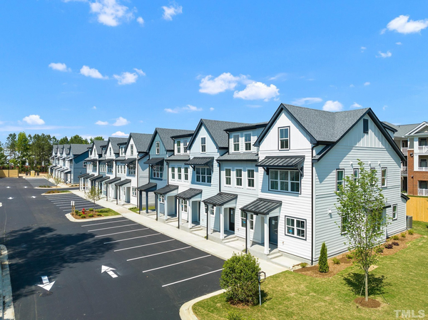 Coliving in Bedford at Falls River - North Raleigh, Raleigh
