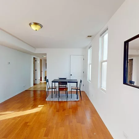 Coliving in Logan Square - North Side, Chicago