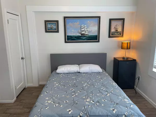 Coliving in Ybor City - Central Tampa, Tampa