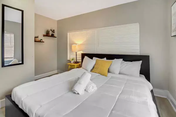Coliving in Ybor City - Central Tampa, Tampa