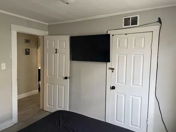 Coliving in Ybor City - Central Tampa, Tampa