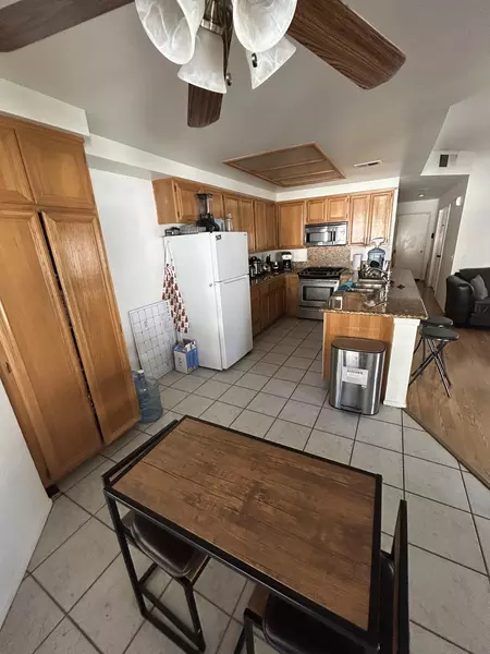 Coliving in Moreno Valley - Inland Empire, Los Angeles