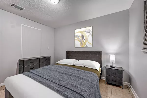 Coliving in Lake Forest - Northside, Jacksonville