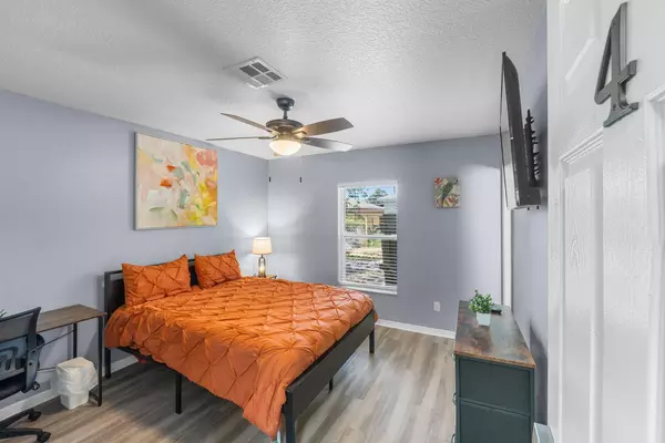 Coliving in Grant Park Tampa - East Tampa, Tampa