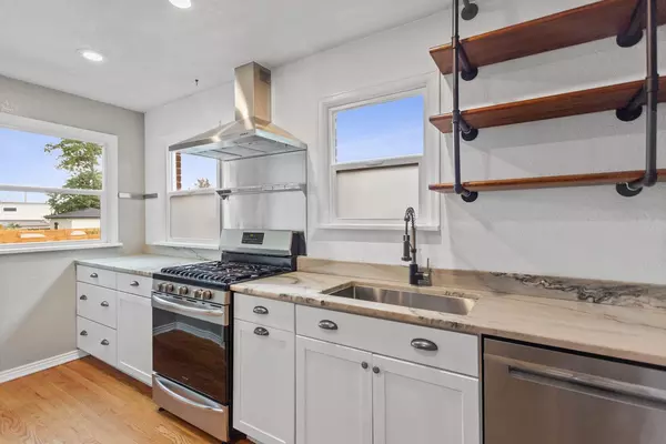 4 bedrooms apartment for rent in Clayton - North Denver, Denver