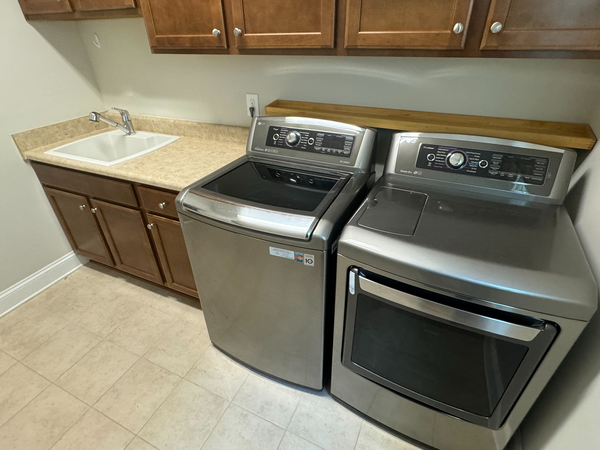 Coliving in Apex - Outer Triangle, Raleigh