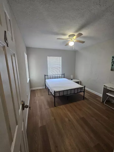 Coliving in Kenwood - Clearwater-St. Petersburg, Tampa
