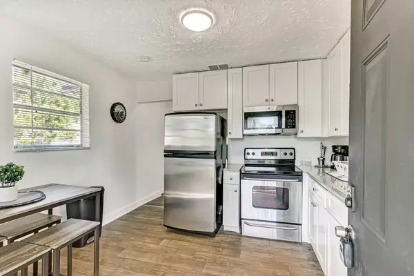 Coliving in Lake Forest - Northside, Jacksonville