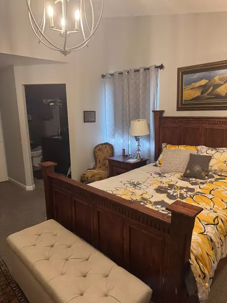 Coliving in Broomfield - Outer Denver, Denver