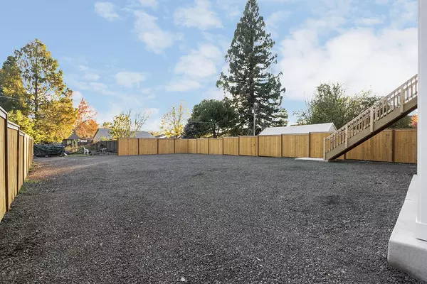 Coliving in Hillsboro - Outer Portland, Portland