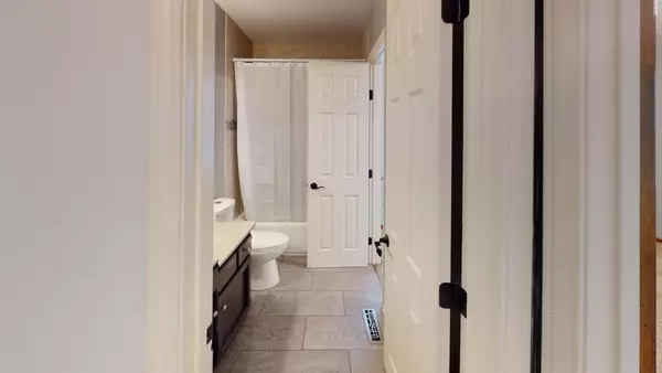 Coliving in Blue Springs - Outer KCMO, Kansas City