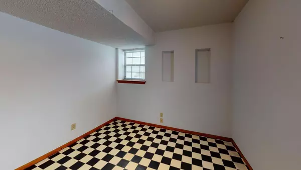 Coliving in Blue Springs - Outer KCMO, Kansas City