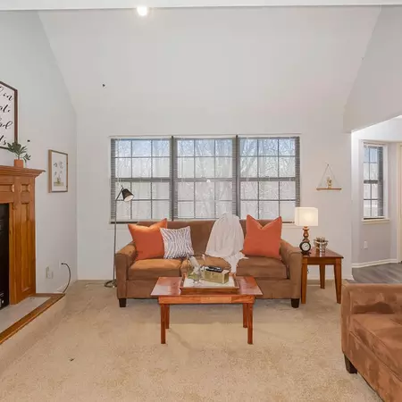 Coliving in Blue Springs - Outer KCMO, Kansas City