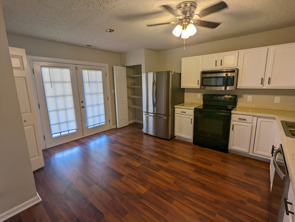 Coliving in Woodcroft - Durham, Raleigh
