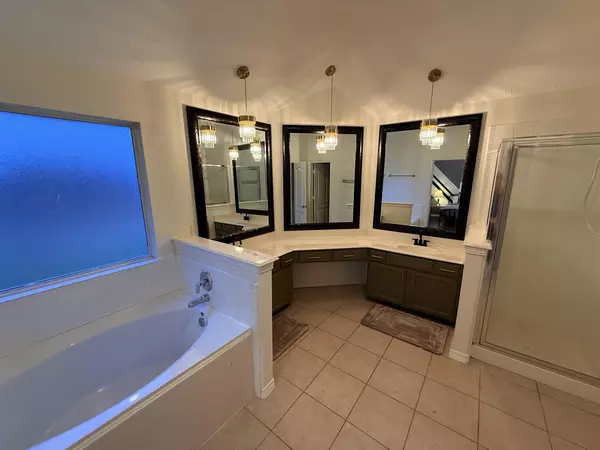 Coliving in Spring - Ne Houston, Houston