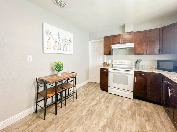 Coliving in Macfarlane Park - West Tampa, Tampa