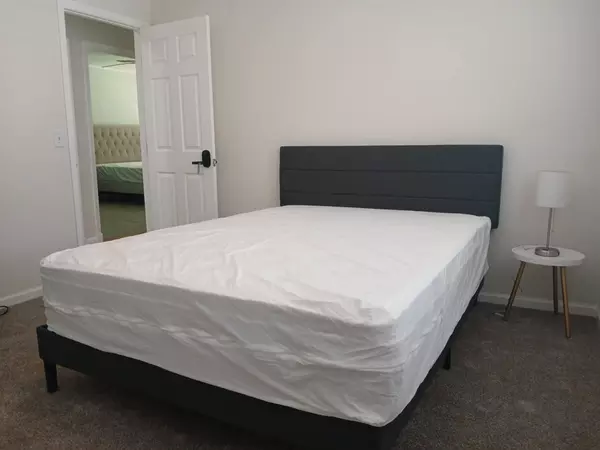 Coliving in Zephyrhills - North Tampa, Tampa