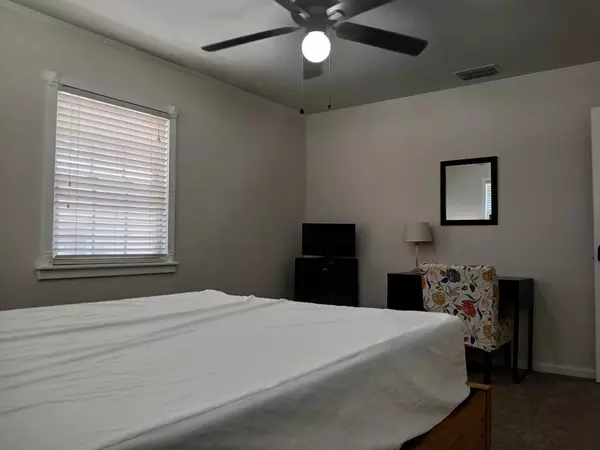 Coliving in Zephyrhills - North Tampa, Tampa