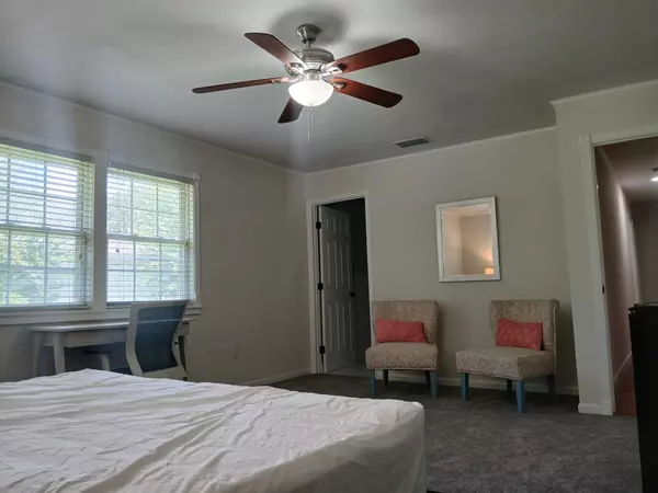 Coliving in Zephyrhills - North Tampa, Tampa