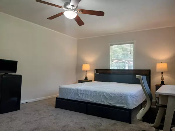 Coliving in Zephyrhills - North Tampa, Tampa