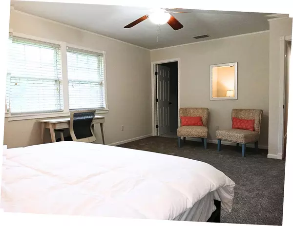 Coliving in Zephyrhills - North Tampa, Tampa