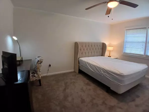 Coliving in Zephyrhills - North Tampa, Tampa