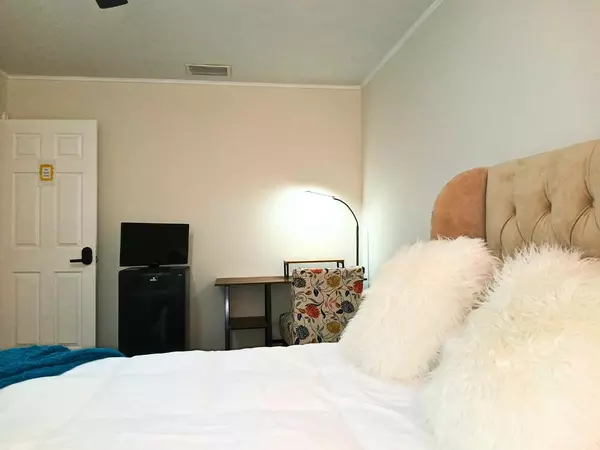 Coliving in Zephyrhills - North Tampa, Tampa
