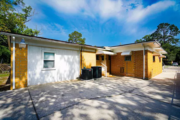 Coliving in Lake Forest - Northside, Jacksonville